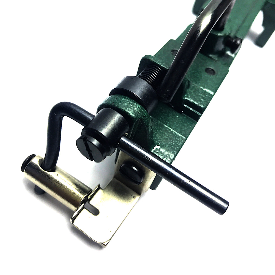 JUKİ MEKANİK TOP DÜĞME ÇENESİ