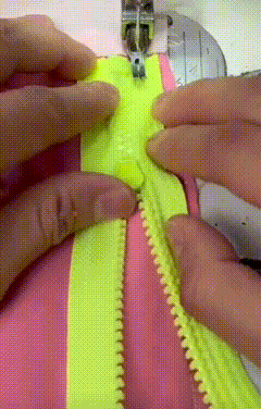DÜZ MAKİNA ÇATAL FERMUAR AYAK BEYAZ TEKER