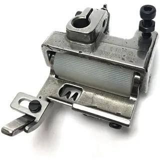 REÇME BANT 5.6MM BEYAZ PLASTİK TIRTIKLI TEKERLEKLİ AYAK SS